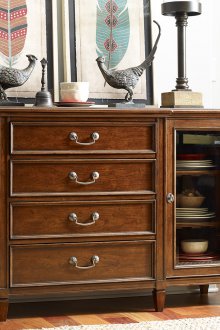 Гардероб в хола класика