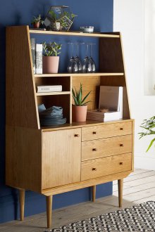 Шкаф в хола ретро