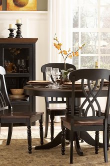 Гардероб в хола със стъклени врати