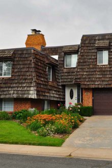 Покрив с таванско дърво