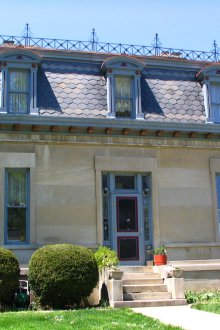 Покрив с таванско и ковано желязо