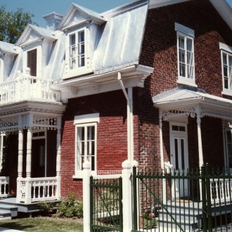 Железен покрив с таванско помещение