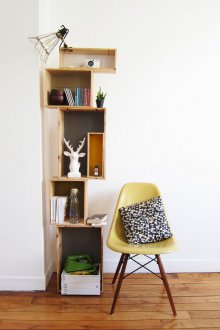 Дървени стелажи