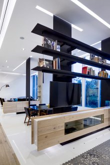 Гланцови рафтове за всекидневна