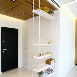 Стелажна преграда за хол