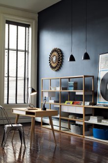 Стенен рафт в хола