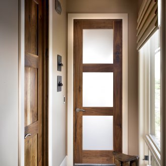 Вътрешна врата с дъбово стъкло