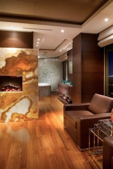 Комбинацията от кафяво в интериора на апартамента