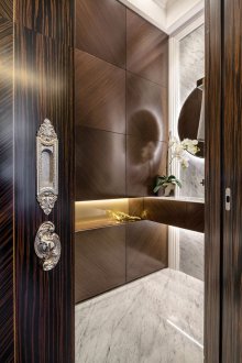 Зебрано кафява комбинация