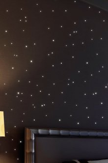 Светещ тапет тъмен