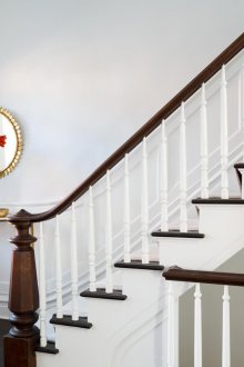 Покривки във вътрешността на стълбите