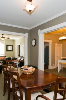 Покривки във вътрешността около отвора