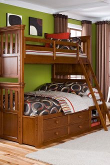 Двуетажно легло в американски стил