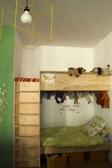 Съвременно легло с двуетажно легло