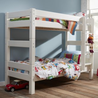 Двуетажно детско легло в интериора