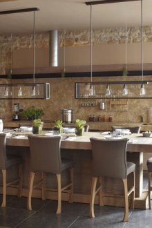 Дизайн на кухня 20 кв.м бежов