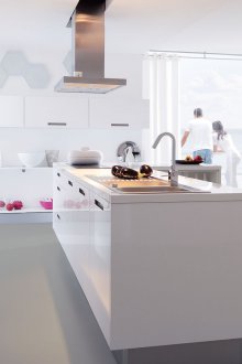 Дизайн на кухня 20 кв.м бял