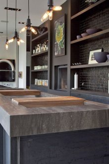 Дизайн на кухня 20 кв.м черен