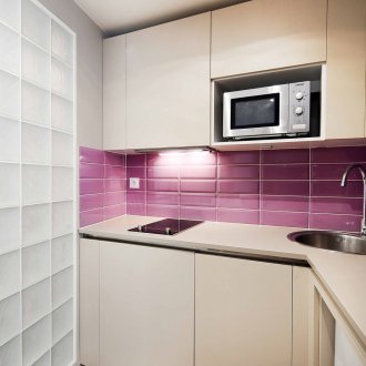 Дизайн на кухня 20 кв.м светъл