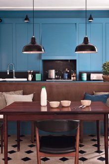 Кухня в сини тонове дизайн.