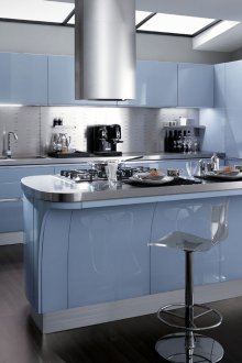 Гланцова синя кухня