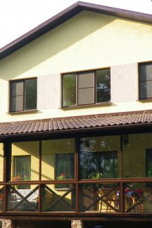 Остъклена веранда в селска къща