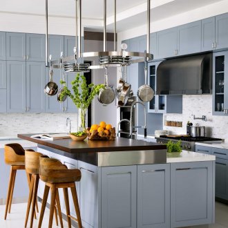 Синя мраморна кухня