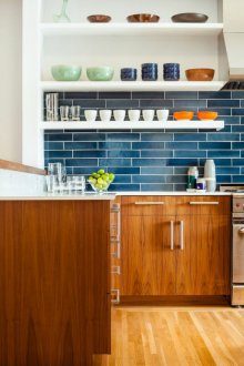Плочка в сини тонове в кухнята