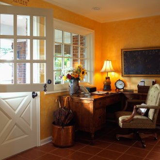 Италиански стил в интериора на шкафа