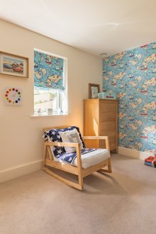 Дизайн на завеси за детска стая географски