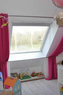 Дизайн на завеси за детска стая на тавана