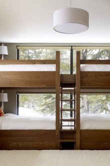 Двуетажно легло за четири деца