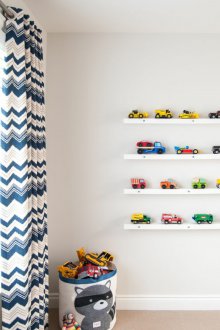 Дизайнерски завеси за детска стая със зигзаги.