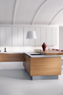 Reka bentuk dapur dengan kaunter putih