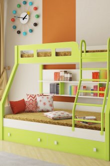 Светло зелено и бяло двуетажно легло за детска стая