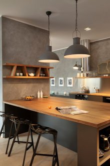 Reka bentuk dapur dengan kaunter bar dan rak