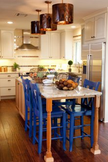 Reka bentuk dapur dengan bar counter retro