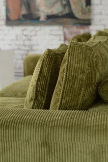 Диван от маслини в интериора