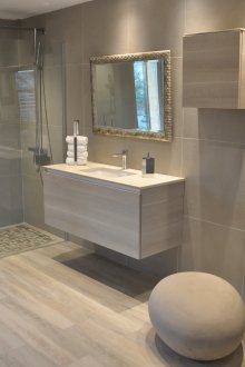 Selesai bilik mandi DIY