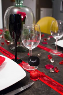 Декорация за 14 февруари черна