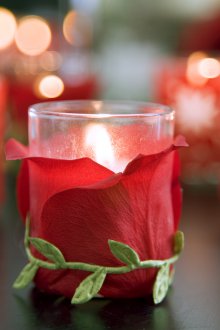 Декор листенца от рози на 14 февруари