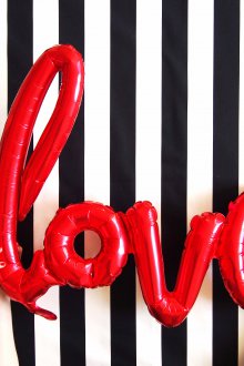 Декор за стена на 14 февруари