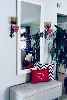 Декорация на антре на 14 февруари