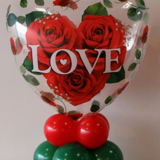 Декорация за 14 февруари с топки