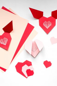 Подарък за 14 февруари направете сами поздравителна картичка оригами.