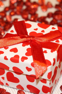 Подарък за 14 февруари опаковки направете сами.