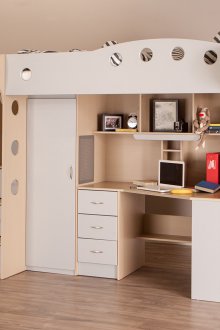 Спално таванско бежово