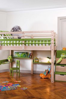 Солидно таванско легло