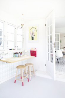Weißer Innenraum im Kinderzimmer