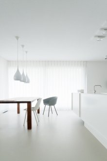 Weißer Innenraum des Minimalismus
